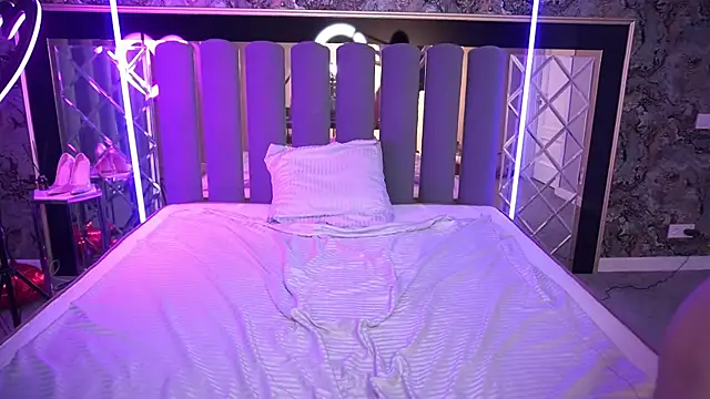 Chatroom XXX en direct de Snow_WhiteeeX