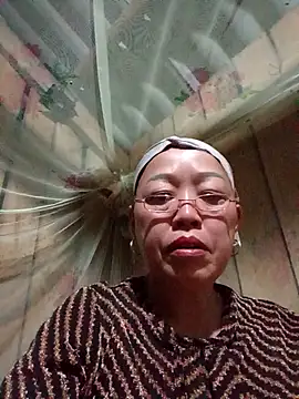 Chatroom XXX en direct de Agnes-baby