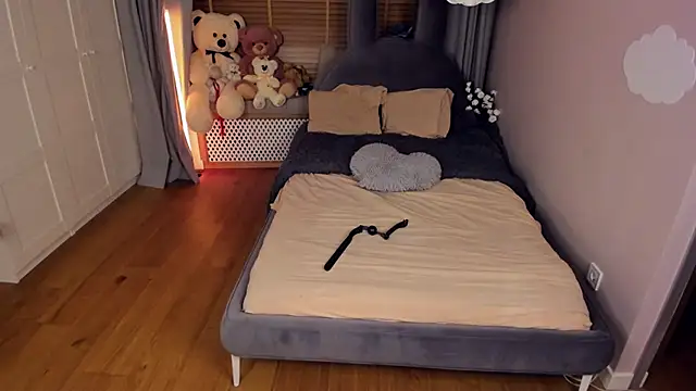 MiaSilkX's Live XXX Chat