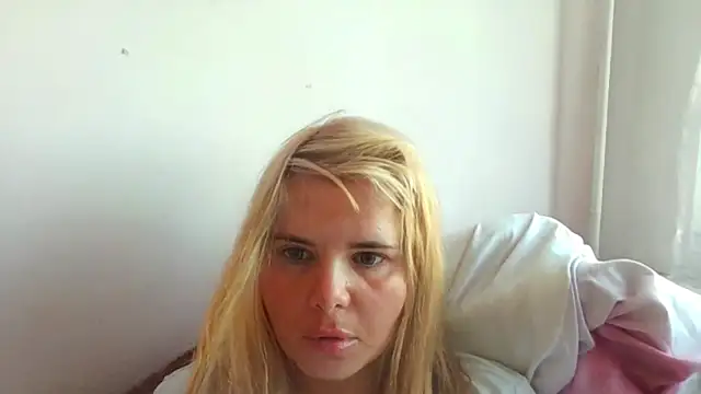 HornyElena's Live XXX Chat