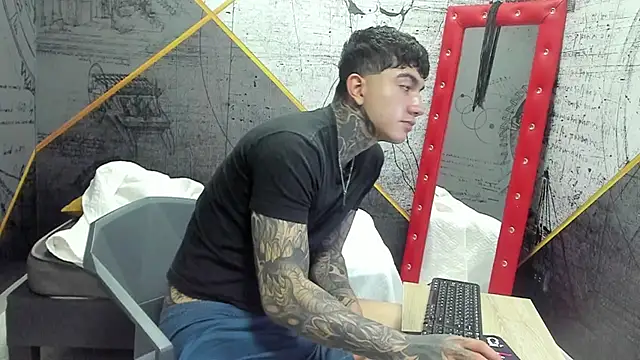 Show de webcam de Gury_tattoo