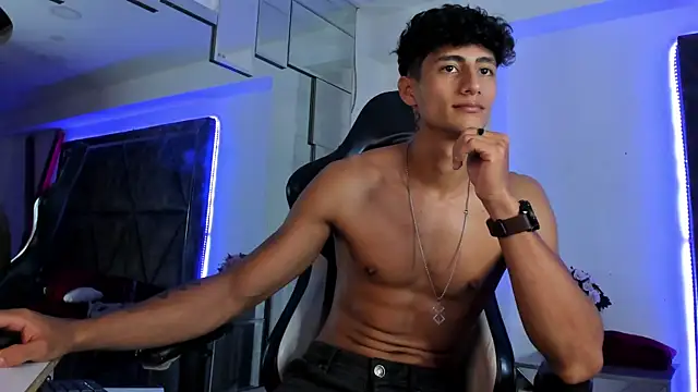 Chatroom XXX en direct de MaxiimoRomano_