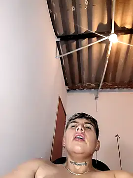 Živý XXX chat Yessi_rousse