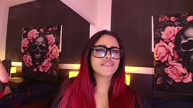 EvaaFoxxy1 Live XXX-Chat