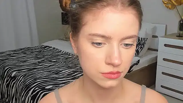 XXX chat uživo modela Erica_Kiss