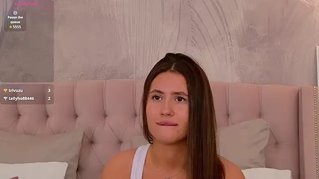 milaleoneli Chat XXX in diretta