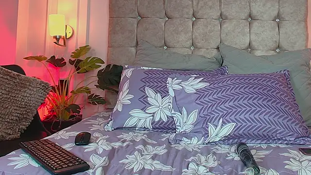 gabyevans4's Live XXX Chat