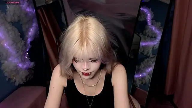 VitaMorphosis' Live XXX Chat