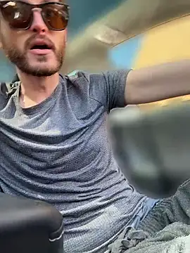 BarryAllen210: онлайн-секс-чат