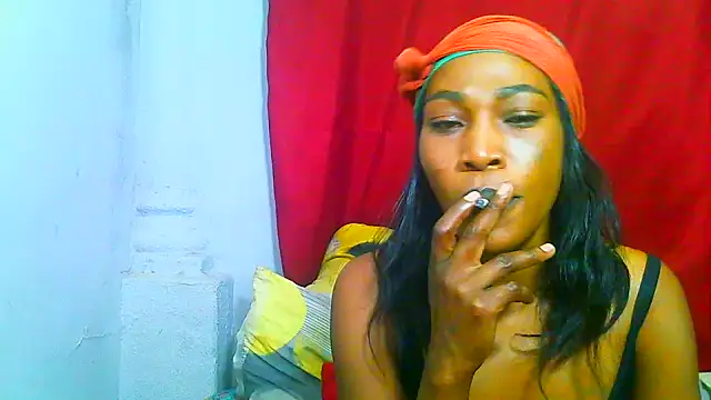 Chat +18 de freaky_naughty ao vivo