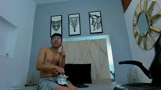 adams_bobby 在線直播表演