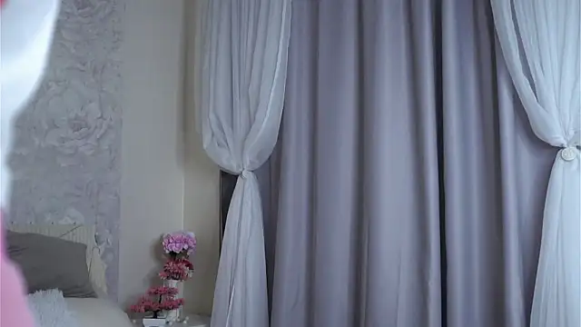 Chat +18 de SunnivaCovil ao vivo