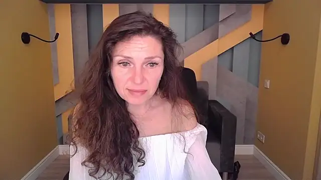 EllaLong Chat XXX in diretta