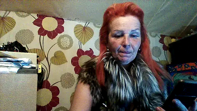 CassandraSandra44's Live XXX Chat