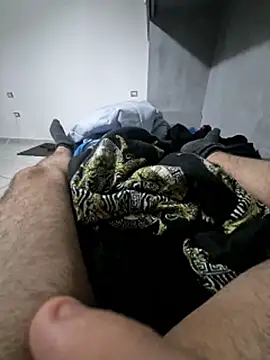 دردشة Nicolas3091 الجنسية المباشرة