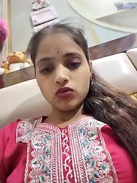 Naina11100 লাইভ XXX চ্যাট