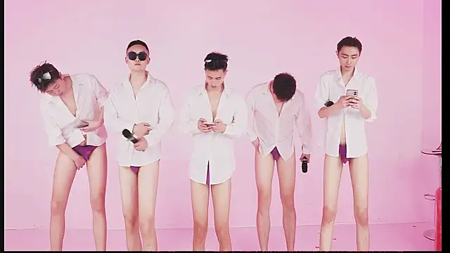 YLBOY-666 Pertunjukan Webcam