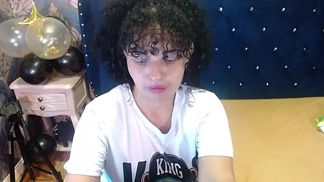 SofiacowperxのライブXXXチャット