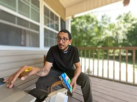 ThrowedWorldWide: απευθείας συνομιλία ΧΧΧ