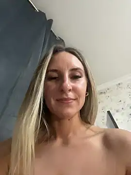 LexyTuned Chat XXX live