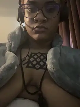 Czat XXX na żywo – nickytheehawtie