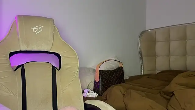 MarlynRobertsenn Webbikameraesitys