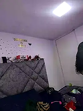 دردشة Shantey_Laurent الجنسية المباشرة