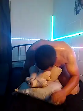 k1oudE ওয়েবক্যাম শো