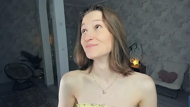 LianneBynon 网络视讯表演