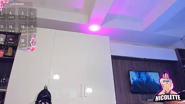 nicolette_tay webcam show