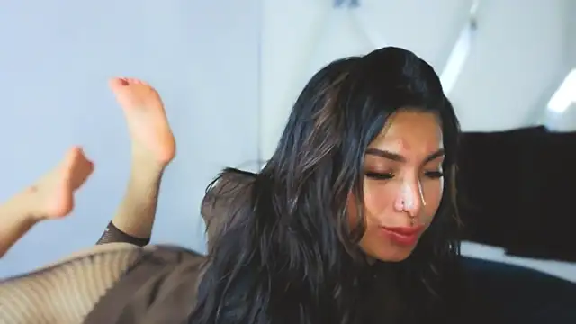 MeelFoxn Live XXX chat