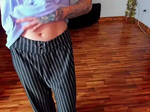 fulfill_fantasies1's Live XXX Chat