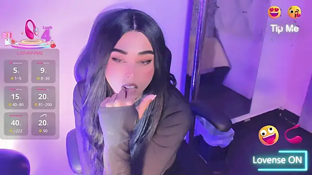 Daniiela_Ember Webcamshow