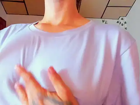 fulfill_fantasies1's Live XXX Chat