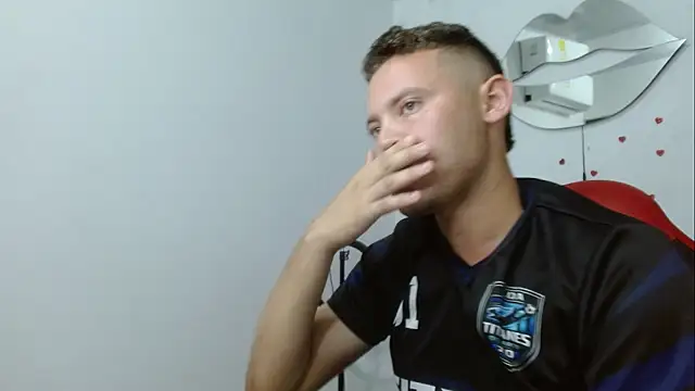 Pokazy przed kamerką – sven_fox723