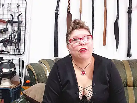 Leah_R – Naživo XXX chat