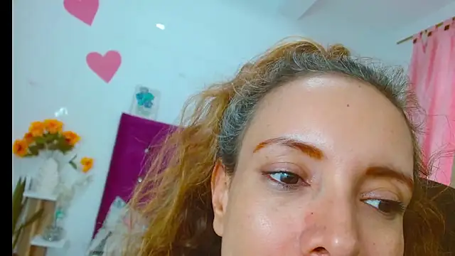 Chat +18 de chantalsemenova1 ao vivo