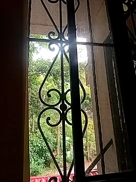 SabrinaVantress' Live XXX Chat