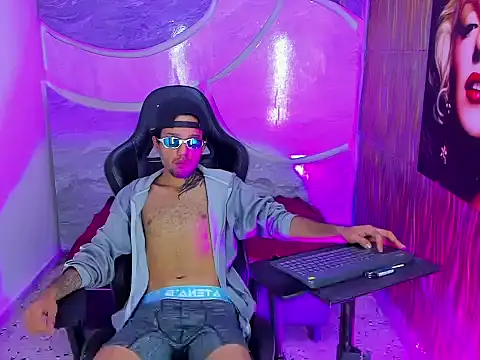 Show modela Josh_Hot_Sex na web-kameri