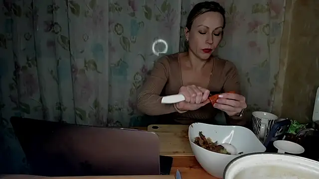 Elle_Milfa's Live XXX Chat