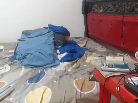 XXX chat uživo modela bull_blackponse