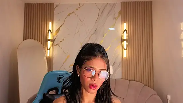 Alina_b_'s Live XXX Chat