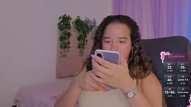 emilyrouxe's Live XXX Chat