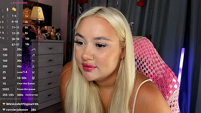 _Loneve__'s Live XXX Chat