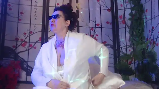 NightOrhideya Chat XXX in diretta