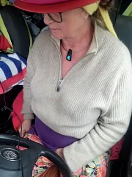 Hot-Muci – webcam-show