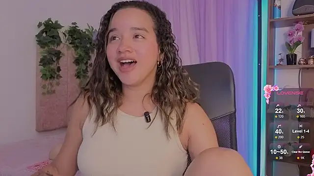 emilyrouxe's Live XXX Chat