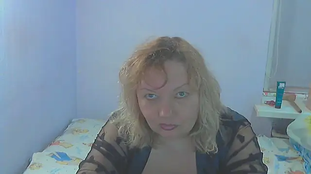 Lusi-777 Chat XXX in diretta