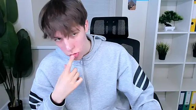 MarkBranstonn Webbikameraesitys