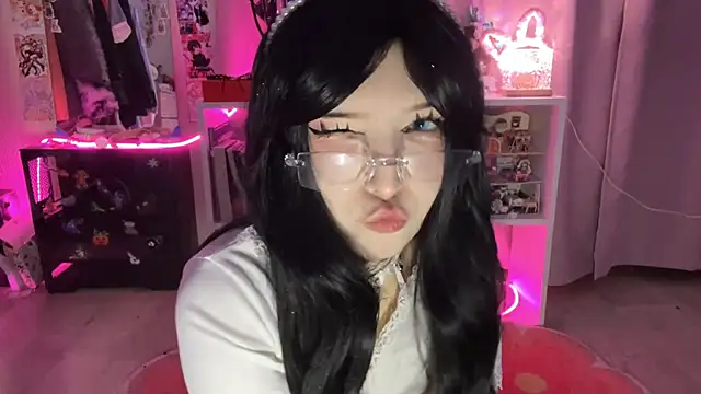 Вебкам-шоу ToxiraLuneX